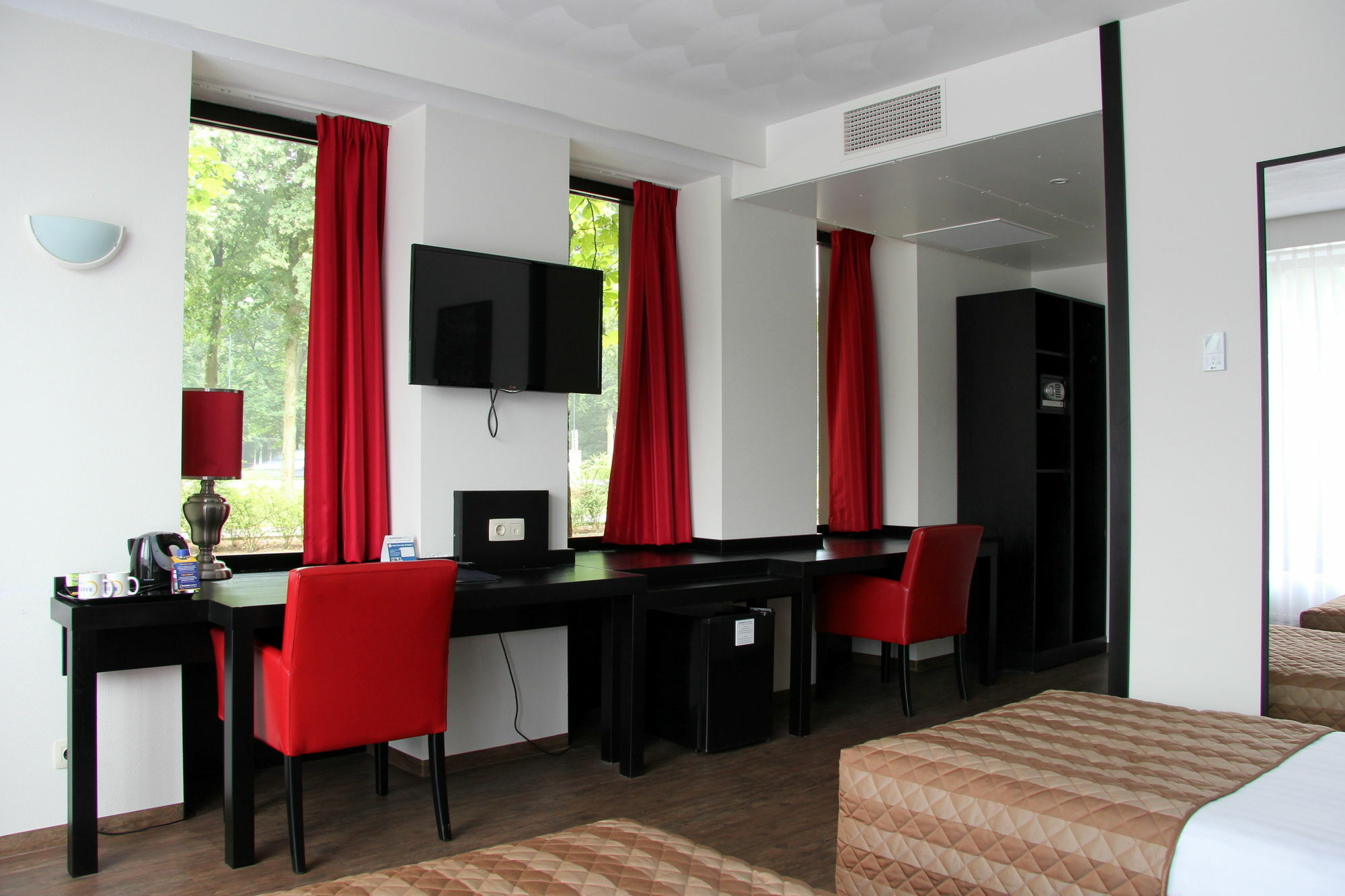 บาสเตียน โฮเต็ล อะเปลดอร์น เฮ็ท ลู Hotel อาเพลดอร์น ภายนอก รูปภาพ